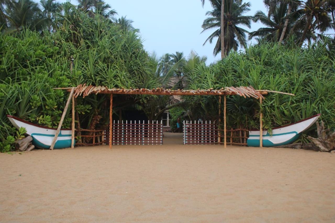 Happy Cocos Beach House Waskaduwa Eksteriør bilde