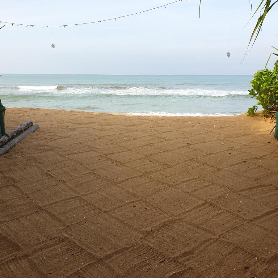Happy Cocos Beach House Waskaduwa Eksteriør bilde